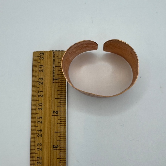 Set of 4 Coppercraft floral embossed napkin rings. Vintage copper napkin holders - Picture 7 of 12